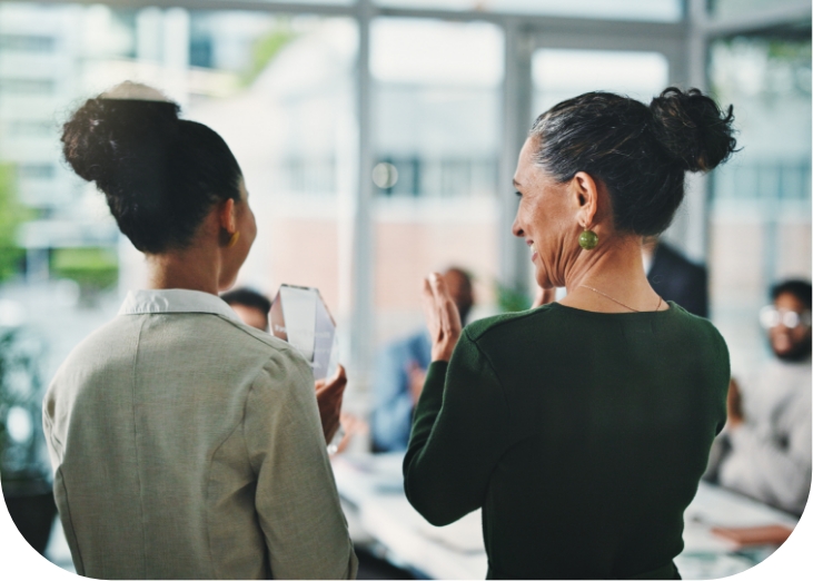 Nominee_receiving_award